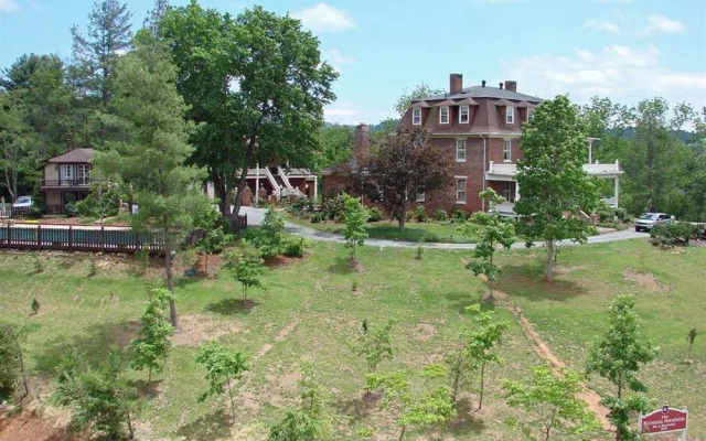 The Reynolds Mansion