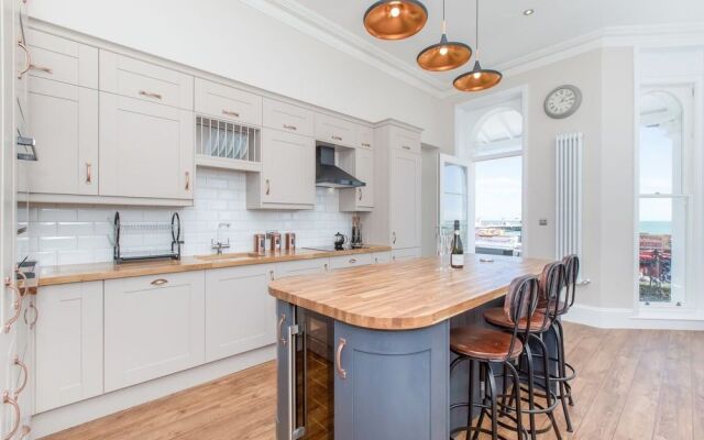 Marina Vista - Luxury Seafront Apartments