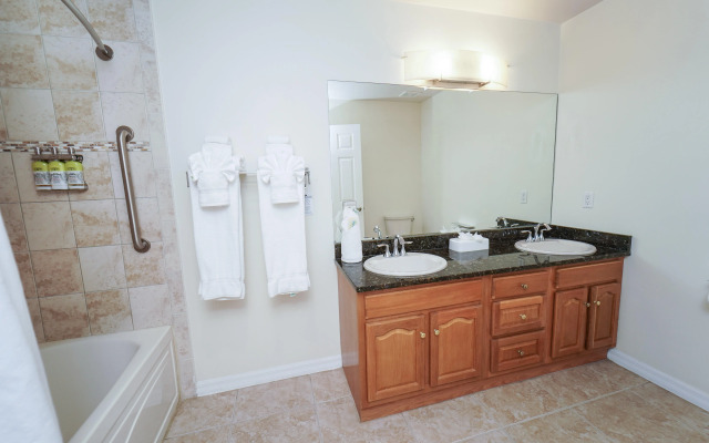 Holiday Inn Resort Grand Cayman