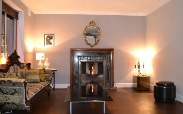Frognal House