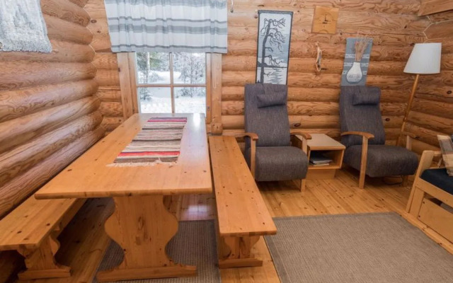 Ruka-kitkan lomamajat/varpunen