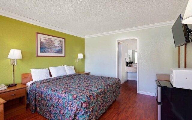 Knights Inn - Palmdale CA