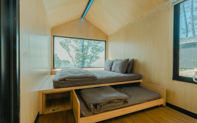 Bobocabin Coban Rondo Malang