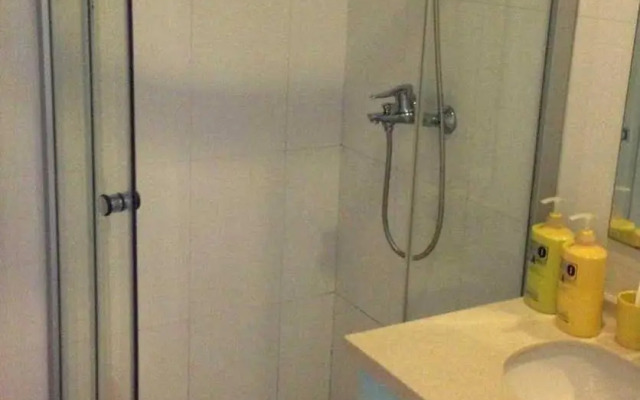 Yi Jing Hua Yuan Hotel - Dalian