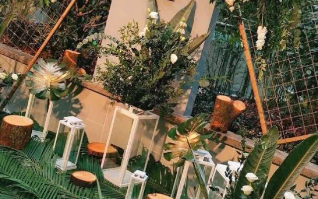 Style S Hotel (Linshui Hongfan Plaza Bus Terminal)