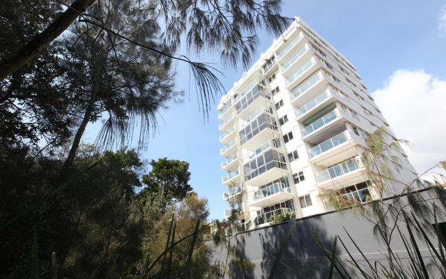 84 The Spit Holiday Apartments