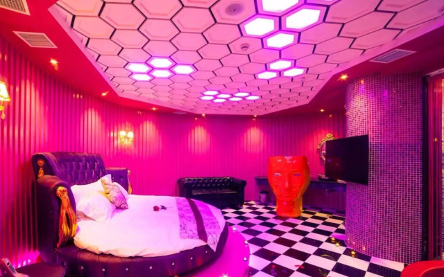 Suzhou Huazhiyu Lover Theme Hotel