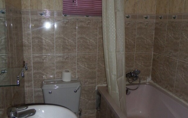 Vine Apartments & Resort