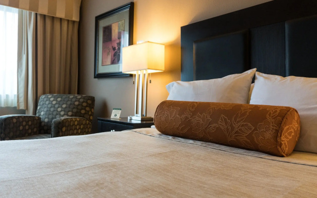 Monarch Hotel & Conference Center