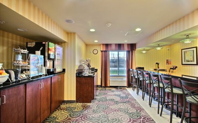 Americinn By Wyndham Oshkosh