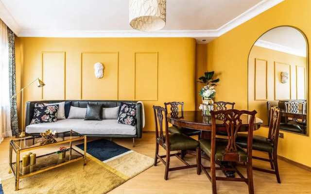 Unique Flat w Balcony 5 min to Istiklal Street