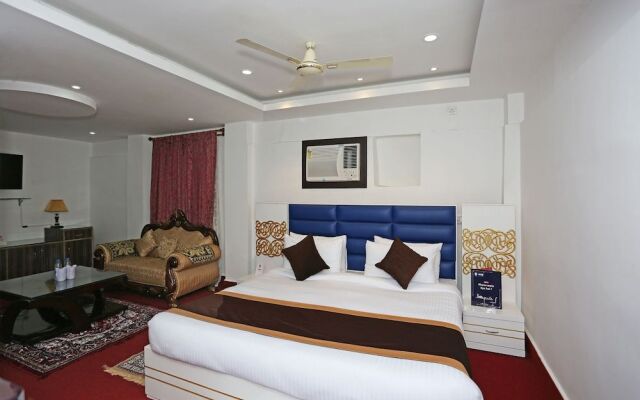 OYO 9855 Hotel Royal Suites
