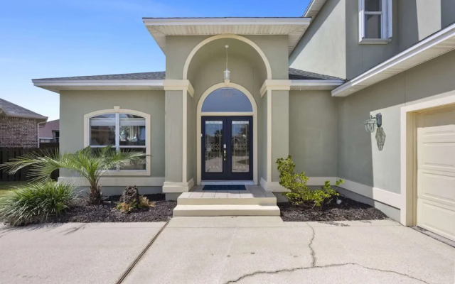 Private Beach & Community Pool