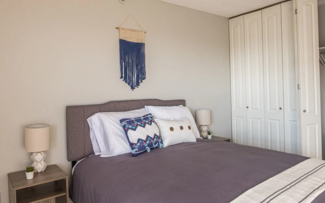 FRONTDESK The Churchill Apts Downtown Minneapolis