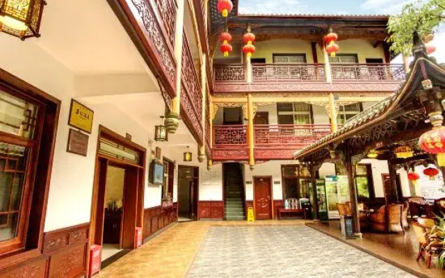Qingcheng Mountain Tingcicada·Hot Spring B&B