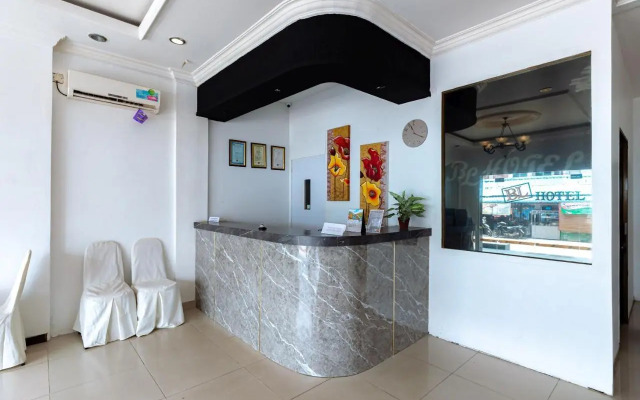 Urbanview Hotel Crystal Nagoya Batam by RedDoorz