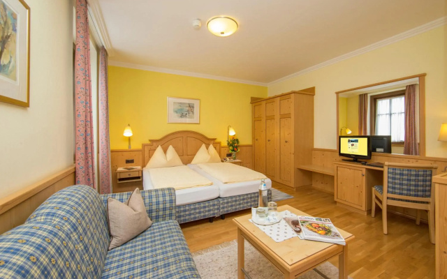 Hotel Lebzelter
