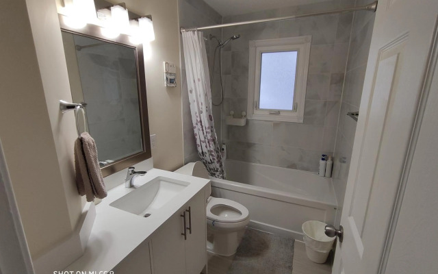 Home2Home Banff Trail Suite A