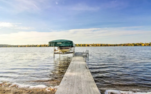 Pelican Lake Getaway on Stunning Peninsula!
