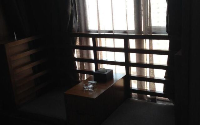 Yannian Huijing Hotel