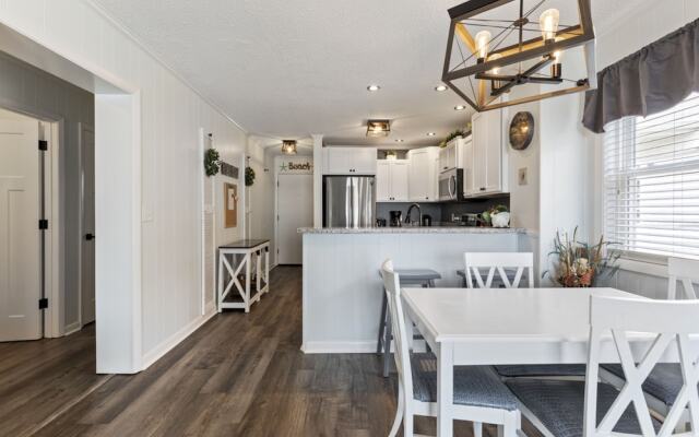 Ocean Pier Beach-view Condos