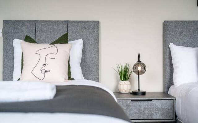 Host Apartments Picasso s Place II
