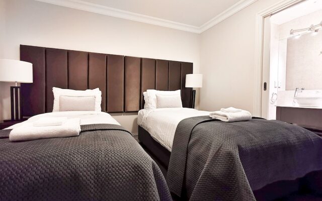 The Beacon - 2 Bedroom Luxe Apartment