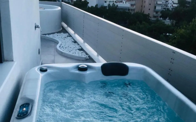 Amazing Suite at Glyfada with sea view & jacuzzi