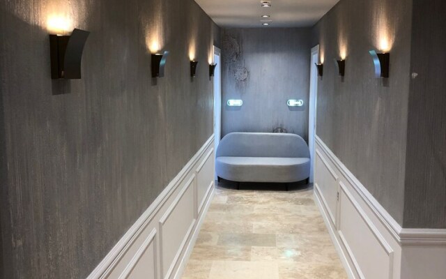 Dubh Linn Hotel