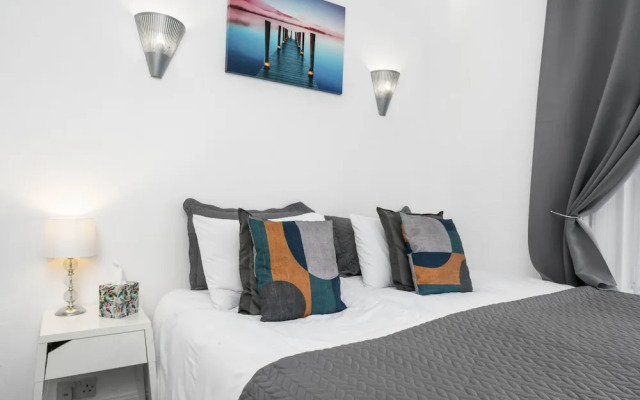 One Bedroom Apartment by Klass Living Serviced Accommodation Bellshill - Elmbank Street Apartment with WIFI  and Parking