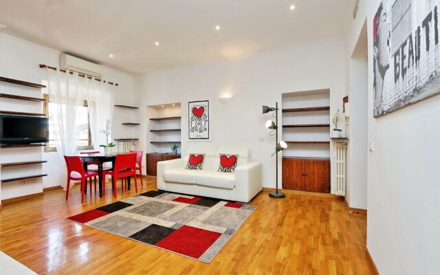 Cozy Leone - My Extra Home