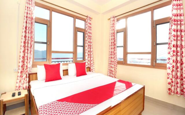 OYO 12718 Home 1BHK Hill View