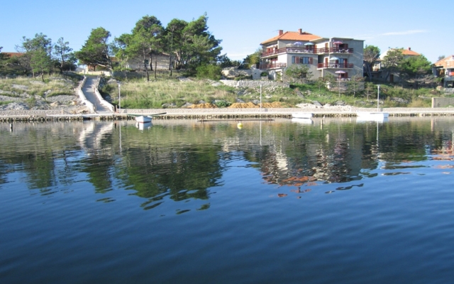 Apartment Ljilja - 10m from the sea with parking: A3 Nin, Zadar riviera