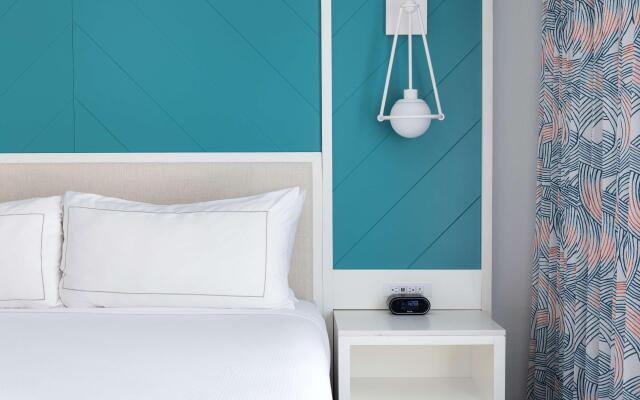 DoubleTree Suites by Hilton Naples