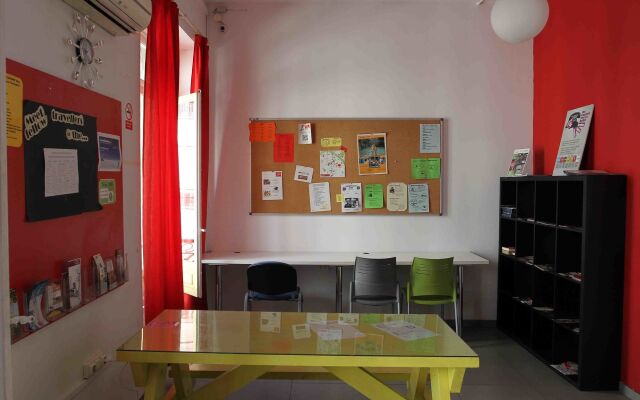 Red Nest Hostel