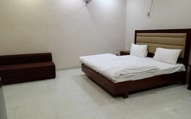Mangla Tower Hotel