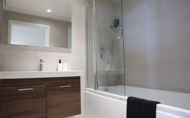 Luxury High Floor Suite Mercury Towers