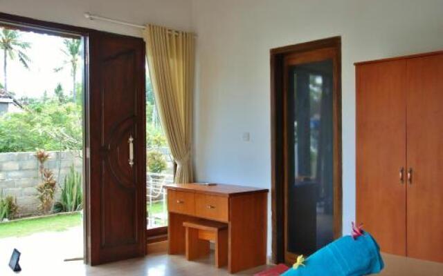 Ketut Bungalow Lembongan