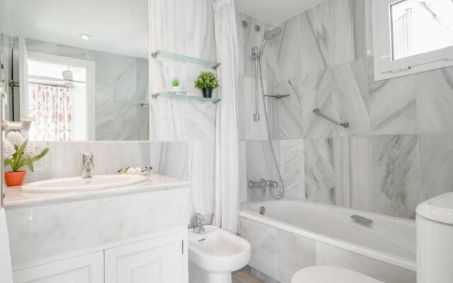 OleHolidays Guadalmina Golf Plaza