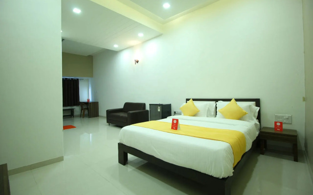 OYO 8993 Hotel Maher Inn