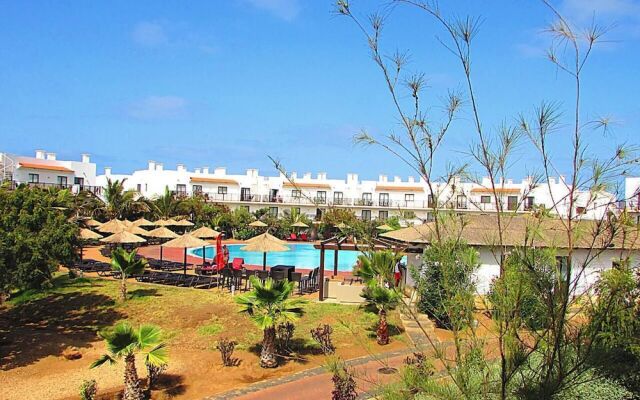 Relaxing 2 Bed Apartment With Pool View Sol Dunas