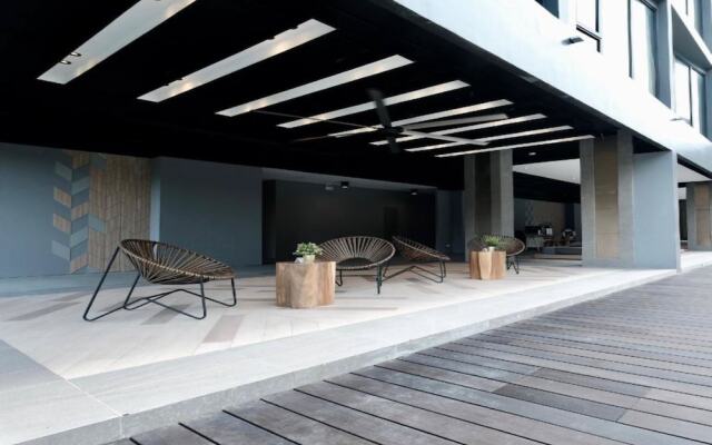 Canalis Suvarnabhumi Airport Hotel