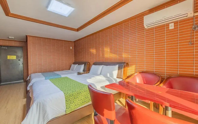 Geoje Rockspa Pension