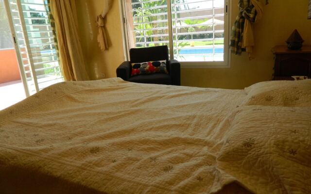 Villa Rabat Pool And Tennis