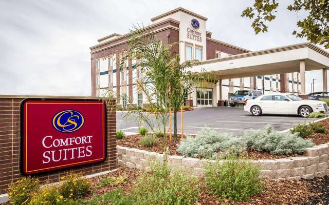 Comfort Suites Woodland - Sacramento Airport