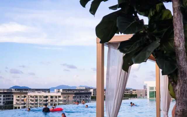 YOOM Families Luxury Infinity Pool 7 Pax