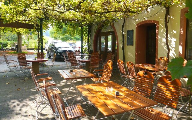 Hotel und Weingut Karlsmühle