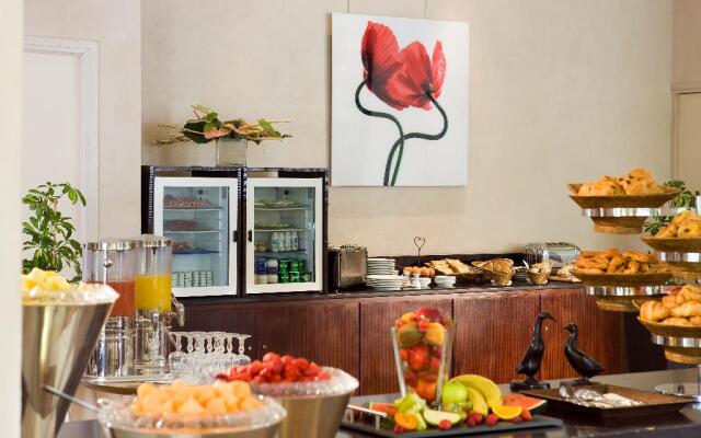 Warwick Reine Astrid - Lyon