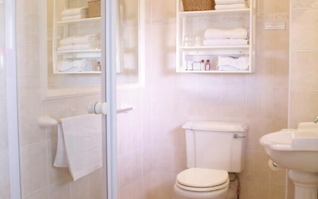 Sica's Guest House