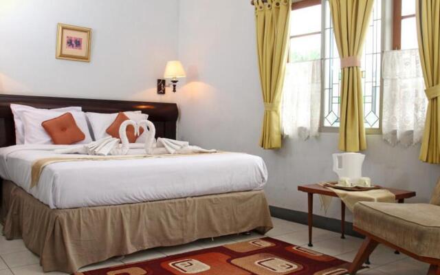 Rumah Asri Bed And Breakfast